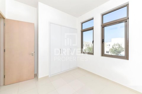Adosado en Mira Oasis, Reem, Dubai, 3 dormitorios, 219.9 m², № 142982 - foto 7