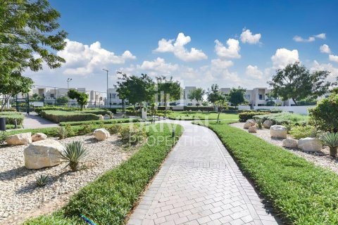 Adosado en Mira Oasis, Reem, Dubai, 3 dormitorios, 219.9 m², № 142982 - foto 16