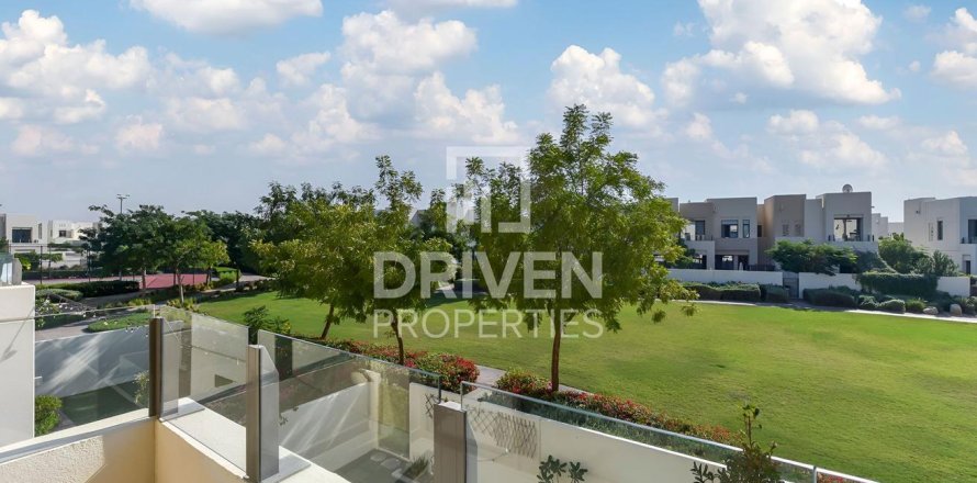 Adosado en Mira Oasis, Reem, Dubai, 3 dormitorios, 219.9 m², № 142982