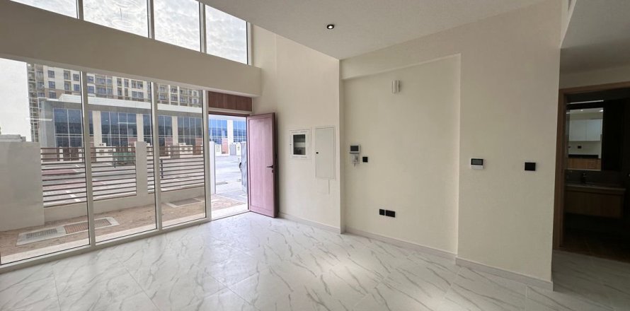 Вилла в Дубае, 3 спальни, 139.9м², № 10921