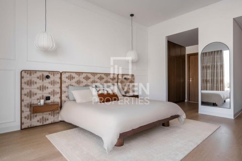 Apartment in Al Wasl, Dubai 2 bedrooms, 147.07 sq.m. № 135660 - photo 14