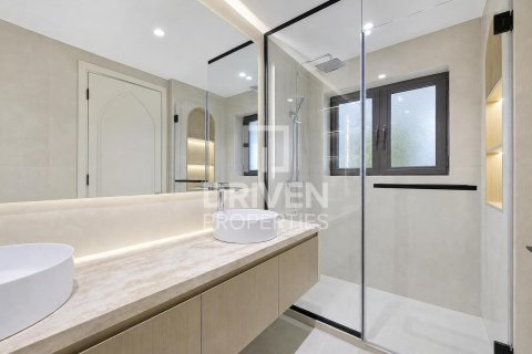 Appartement à Downtown Dubai (Downtown Burj Dubai), Dubai, 2 chambres, 147.07 m², № 135649 - photo 2