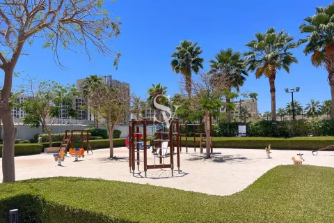 Apartment in Binghatti Moonlight in Al Jaddaf, Dubai 2 bedrooms, 95 sq.m. № 68909 - photo 16