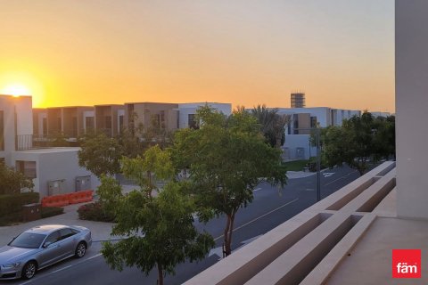 Townhouse in Dubai 3 bedrooms, 135.1 sq.m. № 49993 - photo 7