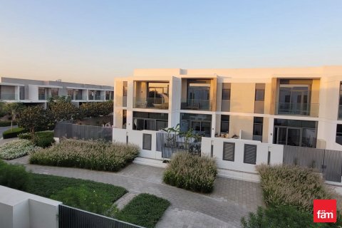 Townhouse in Dubai 3 bedrooms, 135.1 sq.m. № 49993 - photo 8