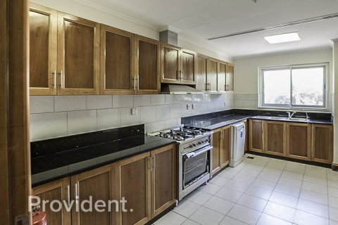 Villa in Dubai Festival City, Dubai 4 bedrooms, 331.2 sq.m. № 2858 - photo 3