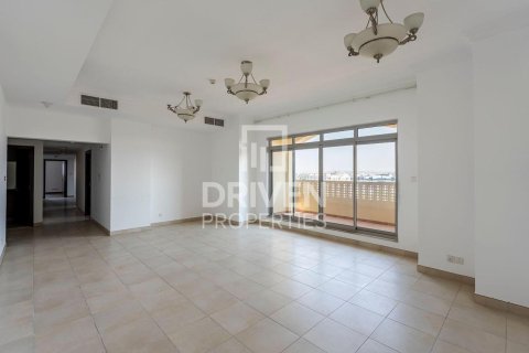 Apartment in Dubai Festival City, Dubai 3 bedrooms, 241.64 sq.m. № 128702 - photo 2