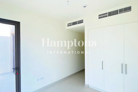 Снять в аренду виллу в Dubai South (Dubai World Central), Дубай: 4 спальни, 215.25625100м², № 94516 - фото 3