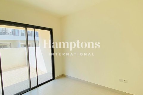 Снять в аренду виллу в Dubai South (Dubai World Central), Дубай: 4 спальни, 215.25625100м², № 94516 - фото 4