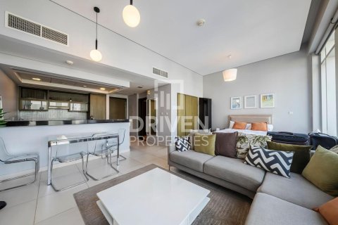 Apartment in The Lofts, Downtown Dubai (Downtown Burj Dubai), Dubai studio, 51.84 sq.m. № 126659 - photo 3
