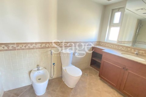 Villa in Dubai Land, Dubai 3 bedrooms, 531 sq.m. № 56241 - photo 6