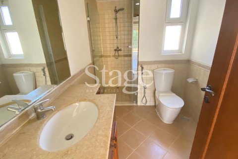 Villa in Dubai Land, Dubai 3 bedrooms, 531 sq.m. № 56241 - photo 7