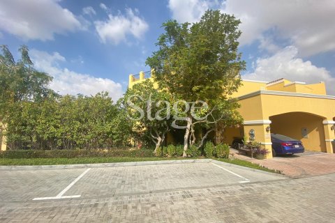 Villa in Dubai Land, Dubai 3 bedrooms, 531 sq.m. № 56241 - photo 3