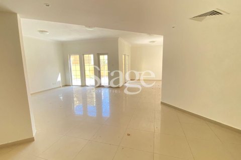 Villa in Dubai Land, Dubai 3 bedrooms, 531 sq.m. № 56241 - photo 19