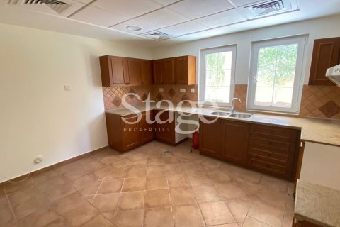 Villa in Dubai Land, Dubai 3 bedrooms, 531 sq.m. № 56241 - photo 8