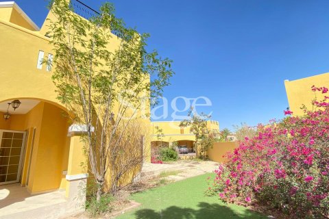 Villa in Dubai Land, Dubai 3 bedrooms, 531 sq.m. № 56241 - photo 21