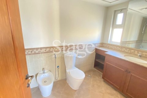 Villa in Dubai Land, Dubai 3 bedrooms, 531 sq.m. № 56241 - photo 4
