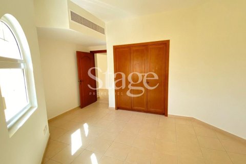 Villa in Dubai Land, Dubai 3 bedrooms, 531 sq.m. № 56241 - photo 13
