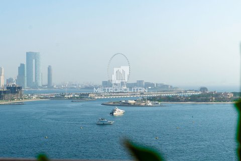 Ático en Palm Jumeirah, Dubai, 5 dormitorios, 456 m², № 72941 - foto 1