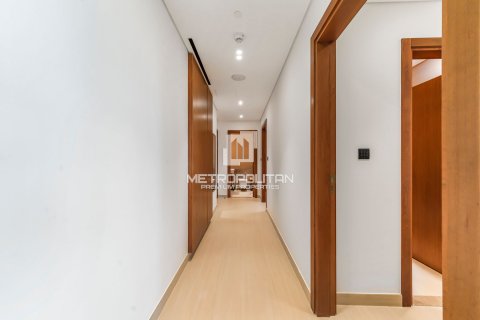 Apartment in Business Bay, Dubai 2 bedrooms, 126 sq.m. № 72942 - photo 13