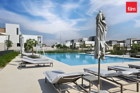 Снять в аренду виллу в Дубае: 4 спальни, 456м², № 67524 - фото 9