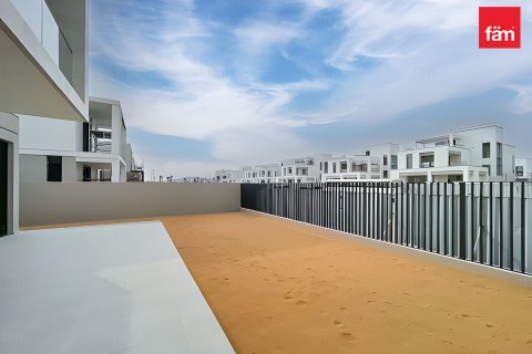 Снять в аренду виллу в Дубае: 4 спальни, 456м², № 67524 - фото 6