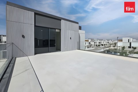 Снять в аренду виллу в Дубае: 4 спальни, 456м², № 67524 - фото 5