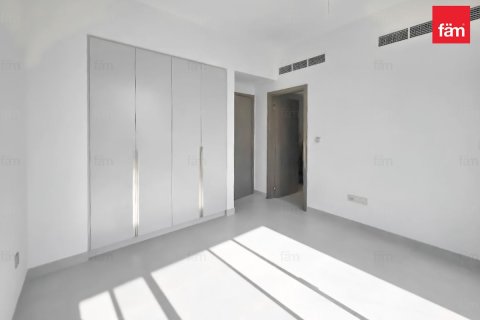 Снять в аренду виллу в Дубае: 4 спальни, 456м², № 67524 - фото 3