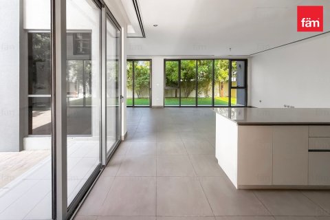Villa in Dubai Hills Estate, Dubai 4 bedrooms, 570.2 sq.m. № 67534 - photo 15