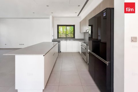 Villa in Dubai Hills Estate, Dubai 4 bedrooms, 570.2 sq.m. № 67534 - photo 8