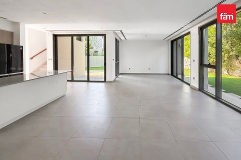 Villa in Dubai Hills Estate, Dubai 4 bedrooms, 570.2 sq.m. № 67534 - photo 2