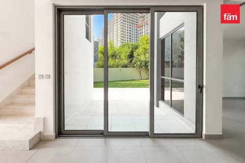 Villa in Dubai Hills Estate, Dubai 4 bedrooms, 570.2 sq.m. № 67534 - photo 13