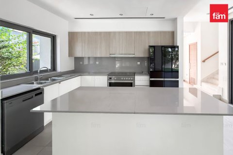 Villa in Dubai Hills Estate, Dubai 4 bedrooms, 570.2 sq.m. № 67534 - photo 10