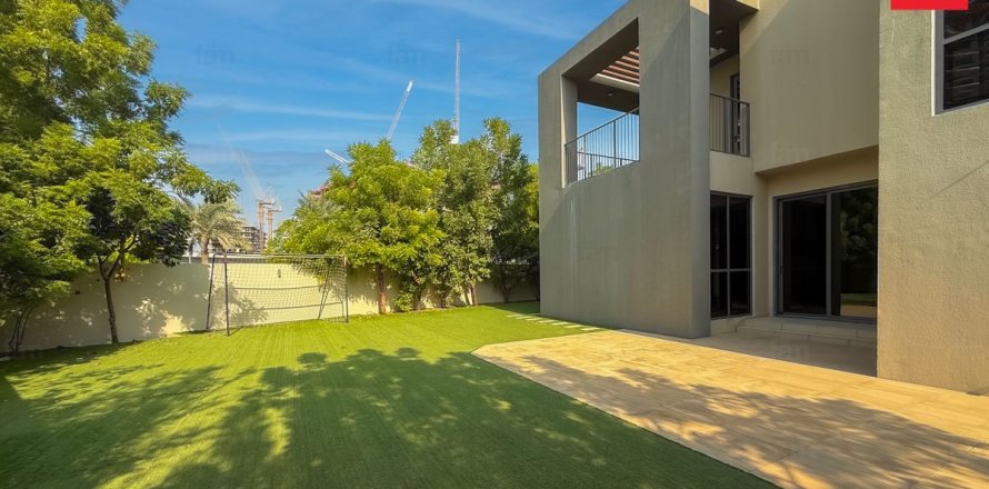 Villa in Dubai Hills Estate, Dubai 4 bedrooms, 570.2 sq.m. № 67534