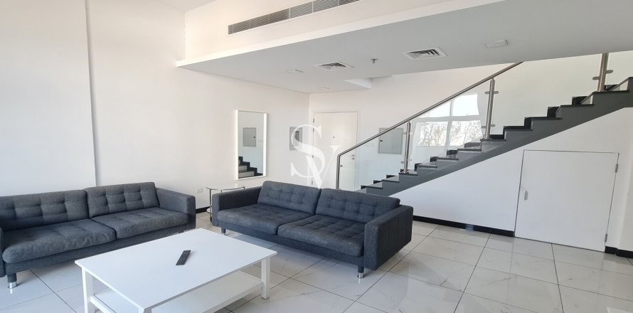 شقة في CRYSTAL RESIDENCE في دائرة قرية جميرا, دبي 2 غرف نوم, 126 م² رقم 99315