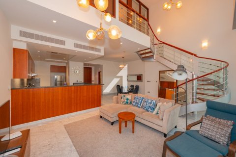 Appartement à Central Park Tower, DIFC, Dubai, 2 chambres, 149.6 m², № 18253 - photo 1