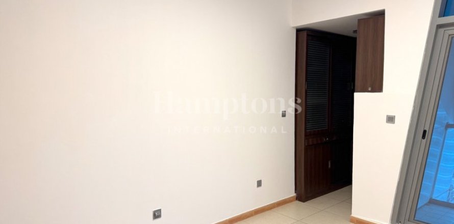 Apartment in Jumeirah Lake Towers, Dubai 2 bedrooms, 109.904 sq.m. № 18248
