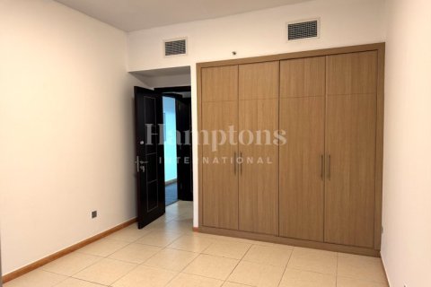 Apartment in Jumeirah Lake Towers, Dubai 2 bedrooms, 109.90424900 sq.m. № 18248 - photo 2