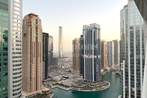 Apartment in Jumeirah Lake Towers, Dubai 2 bedrooms, 109.90424900 sq.m. № 18248 - photo 9