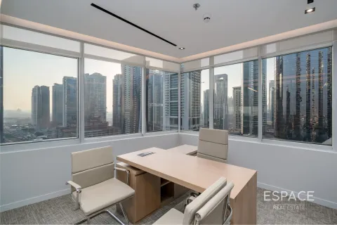 Office in Jumeirah Lake Towers, Dubai 117 sq.m. № 62179 - photo 13