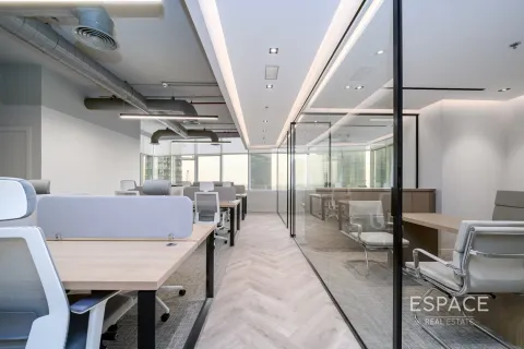 Office in Jumeirah Lake Towers, Dubai 117 sq.m. № 62179 - photo 18