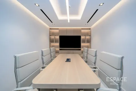 Office in Jumeirah Lake Towers, Dubai 117 sq.m. № 62179 - photo 2