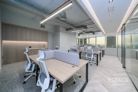 Office in Jumeirah Lake Towers, Dubai 117 sq.m. № 62179 - photo 5