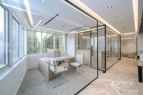 Office in Jumeirah Lake Towers, Dubai 117 sq.m. № 62179 - photo 3