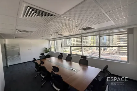 Oficina en Jumeirah Lake Towers, Dubai, 133 m², № 62164 - foto 4