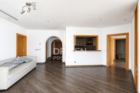 Apartment in Shoreline Apartments, Palm Jumeirah, Dubai 3 bedrooms, 200.21 sq.m. № 141108 - photo 12