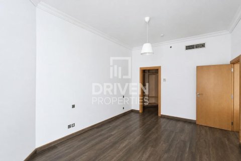 Apartment in Shoreline Apartments, Palm Jumeirah, Dubai 3 bedrooms, 200.21 sq.m. № 141108 - photo 3