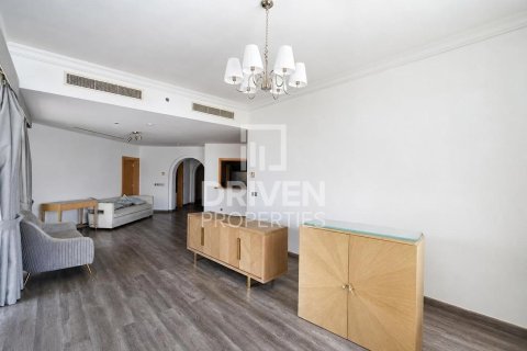 Apartment in Shoreline Apartments, Palm Jumeirah, Dubai 3 bedrooms, 200.21 sq.m. № 141108 - photo 8