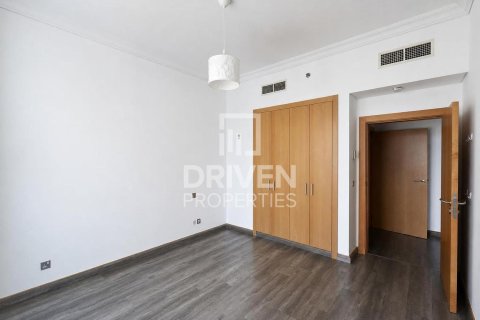 Apartment in Shoreline Apartments, Palm Jumeirah, Dubai 3 bedrooms, 200.21 sq.m. № 141108 - photo 4