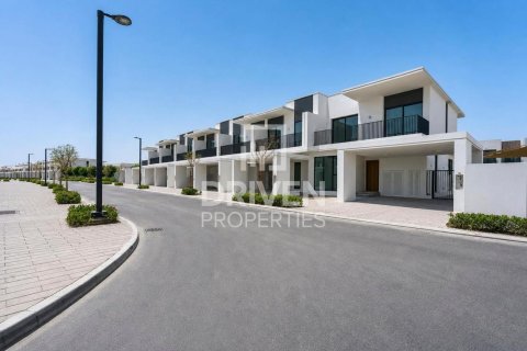 Townhouse in The Valley, Dubai 4 bedrooms, 261.52 sq.m. № 141107 - photo 28